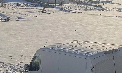 Minibüs şarampole devrildi: 3 yaralı