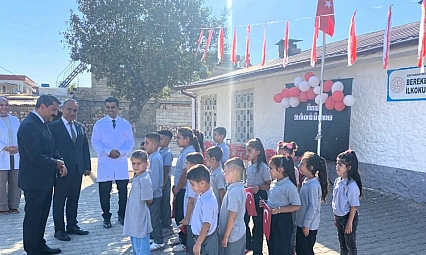 Öğrenciler ilk ders heyecanını yaşadı