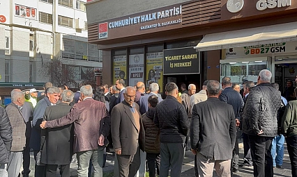 Özel Gaziantep'te partililerle bir araya geldi