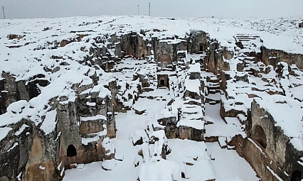 Perre Antik Kenti beyazlara büründü