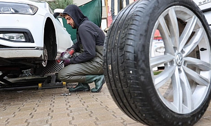 Sanayide kış lastiği yoğunluğu