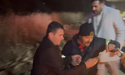 Sele yakalanan araç suya gömüldü