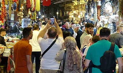 Tarihi mekanlarında adım atacak yer kalmadı