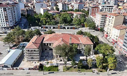 Tarihi öğretmenevi, millet kütüphanesi ve eğitim müzesi oluyor