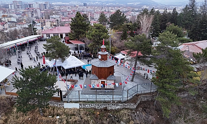 Tarihi saat kulesi yeniden inşa edildi