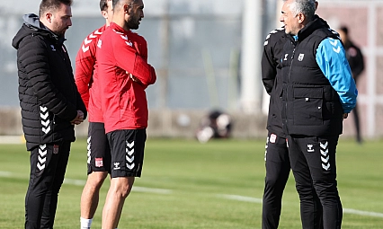 Teknik direktörden çarpıcı açıklama: Final gibi 3 maçımız var!