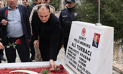 Torbacı, mezarı başında anıldı