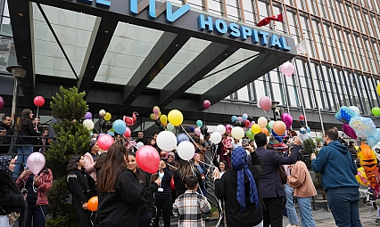 Tuğra için gökyüzüne balonlar bırakıldı