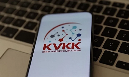 Uçakta internet kullanacaklara KVKK uyarısı: Açık rıza zorunlu tutulamaz