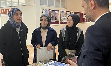 Üniversiteli gençler için manevi gelişim standı açıldı