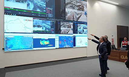 Vali Çeber Duyurdu: 'Trafiğe kapalı yolumuz yok'