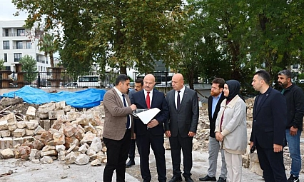 Vali Küçük, Arkeoloji Müzesi inşaatında incelemelerde bulundu