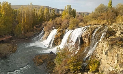 Van sonbaharda görsel şölen sunuyor