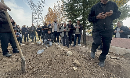 Veysel son yolculuğuna uğurlandı