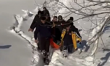 Yaşlı kadının yardımına ekipler yetişti