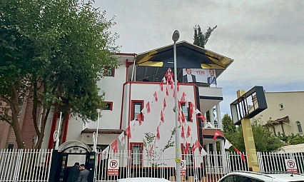 Yeni Parti Malatya'da yeni il binasında çalışmalara başladı