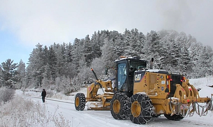 Yoğun kar nedeniyle 35 mahalle yolu kapandı