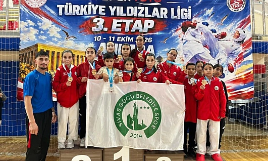 Karate turnuvasında 17 final, 17 madalya!