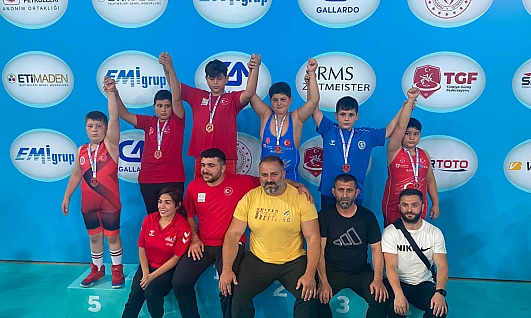 Malatyalı minik güreşçi Türkiye beşincisi oldu