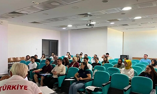 Yüzme aday hakem kursu başladı