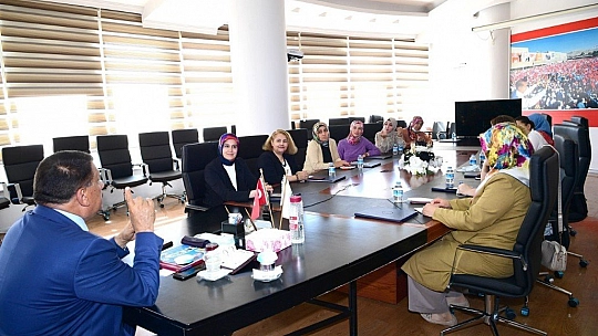 Kadın Kolları Büyükşehir'de