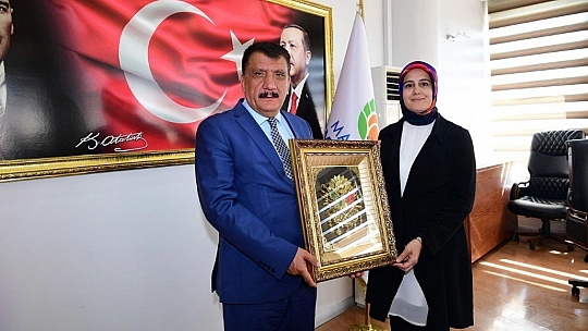 Kadın Kolları Büyükşehir'de