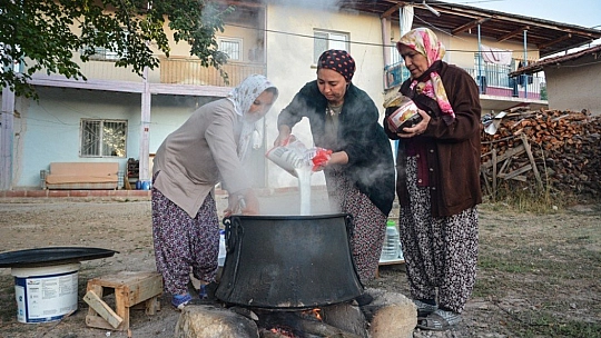 Asırlık lezzet dut pestili