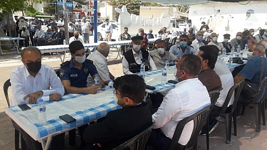 Aşure ikramı