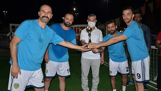 Ayak tenisi turnuvası