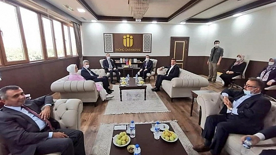 Bakan incelemelerde bulundu