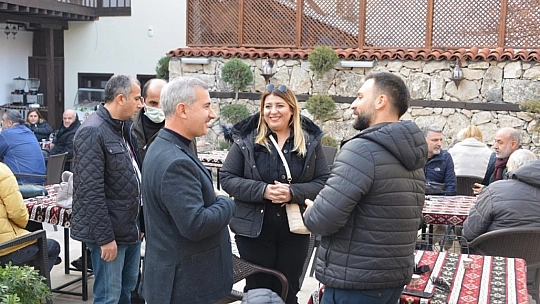 Çınar sanatçıları ağırladı