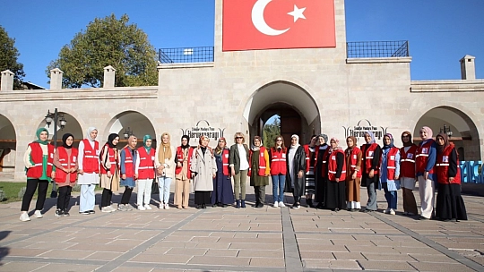 Güder'den kadınlara gezi jesti