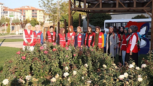 Güder'den kadınlara gezi jesti