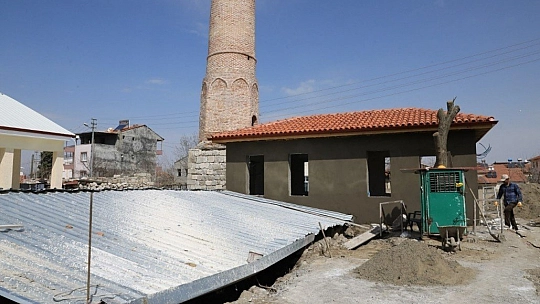 Restorasyon çalışmaları sürüyor