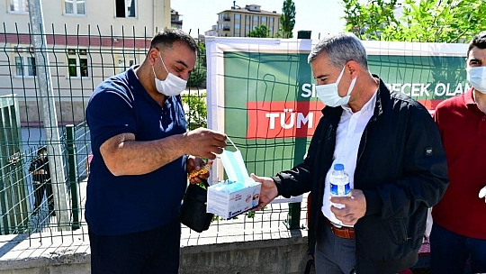 Çınar yalnız bırakmadı
