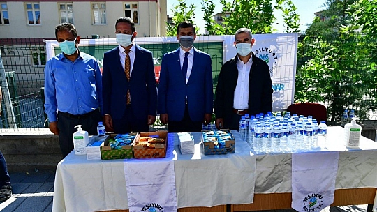 Çınar yalnız bırakmadı