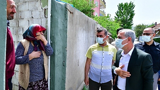 Talepleri dinliyor