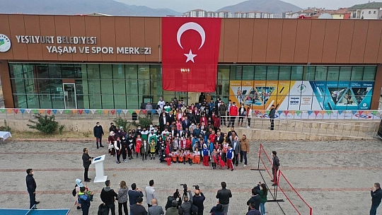 Gençlerimizin başarısı ve azmi bizi gururlandırıyor
