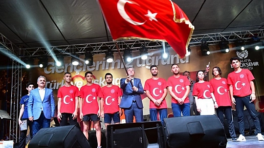 Demokrasi Bayramı'na yoğun katılım
