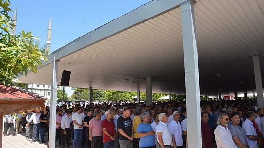 Ramazan Keskin Hoca son yolculuğuna dualarla uğurlandı