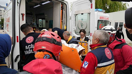 Düşen uçaktaki yaralı kadın Erzurum'a getirildi