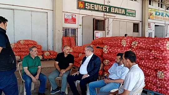 Erdoğan, pazarı gezdi