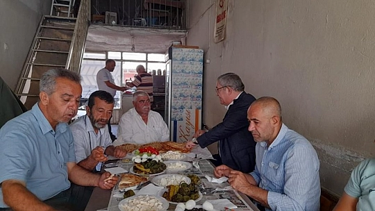 Erdoğan, pazarı gezdi