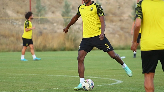 Manisa FK mesaisi başladı