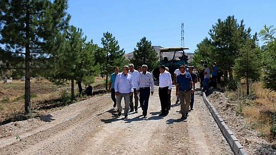 İlçe Mezarlığı asfalt ile buluştu