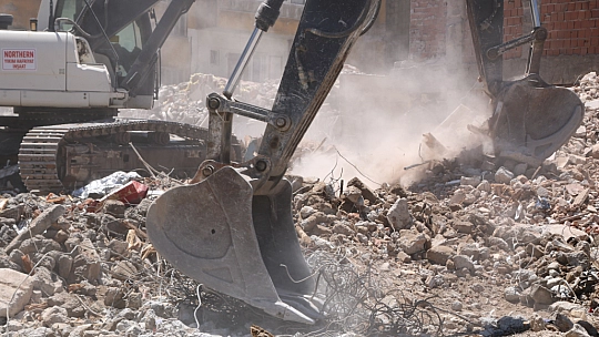 Sarsıntıların sebebi deprem değil yerinde ayrıştırma