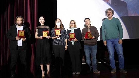 Sinema ödülleri sahiplerini buldu