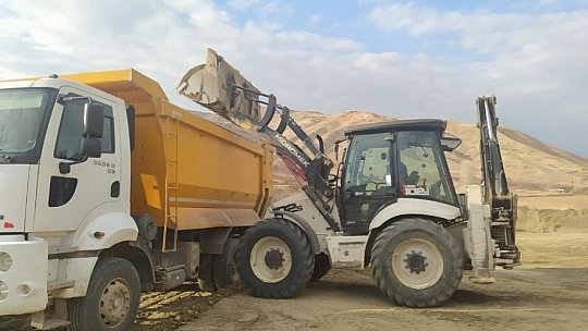 Yol çalışmaları sürüyor