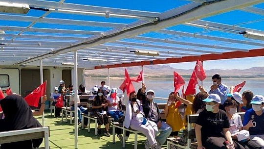 LGS öğrencilerine feribot turu