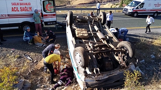 Trafik kazası 14 yaralı